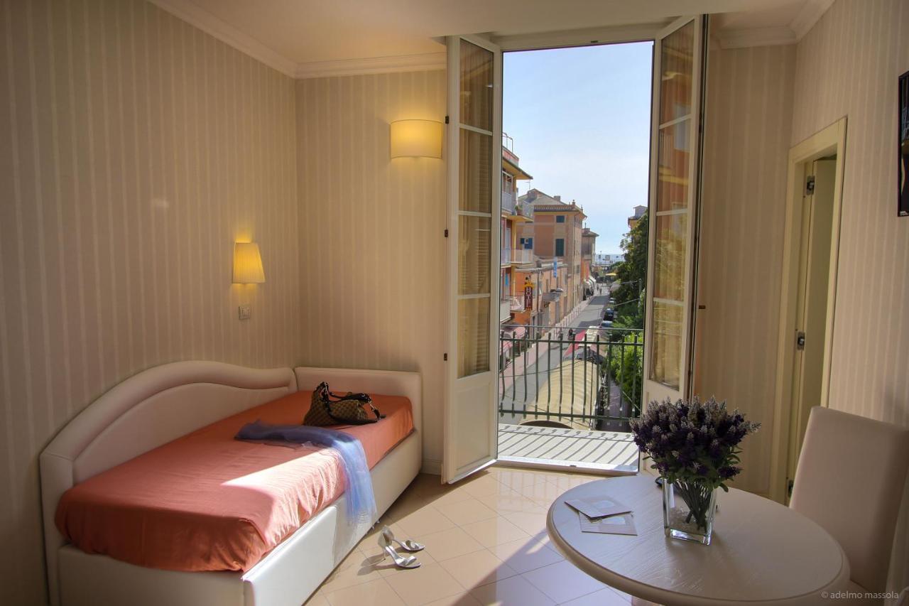 Hotel Nazionale Levanto Exterior photo