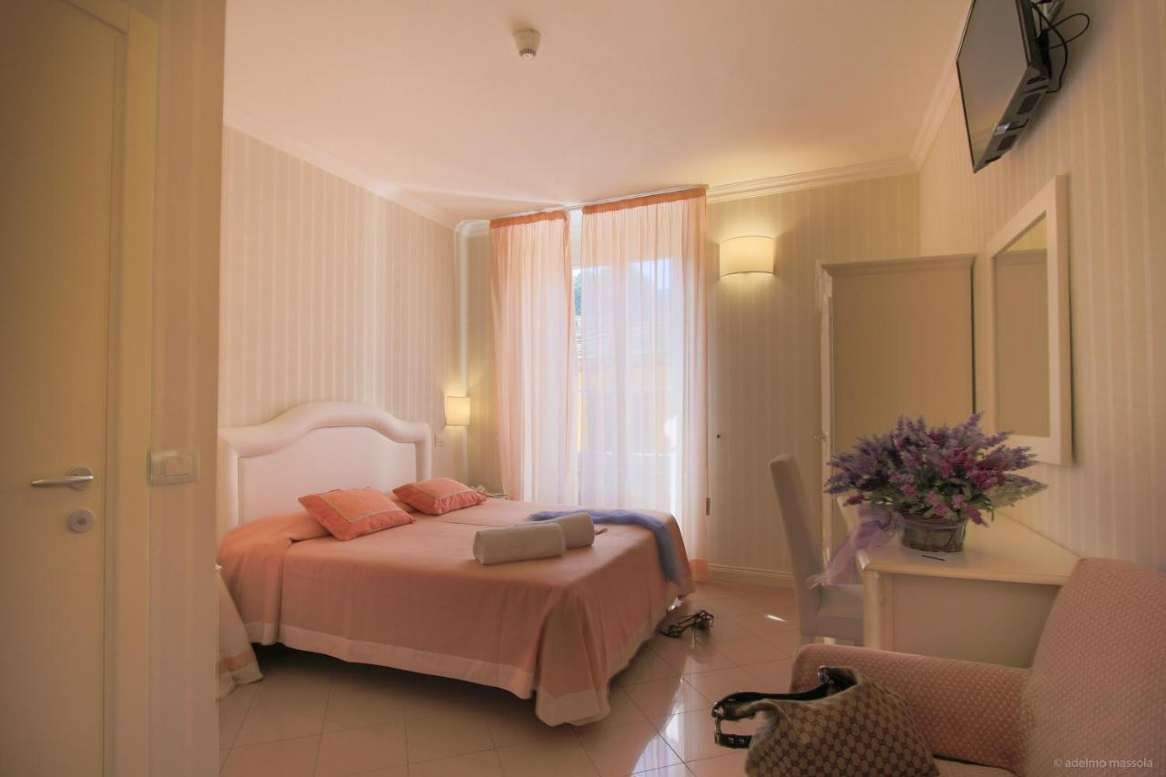 Hotel Nazionale Levanto Exterior photo